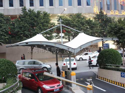 广州友谊商店地下停车...