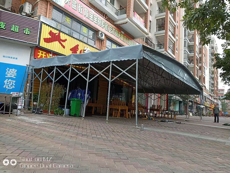 推拉雨棚